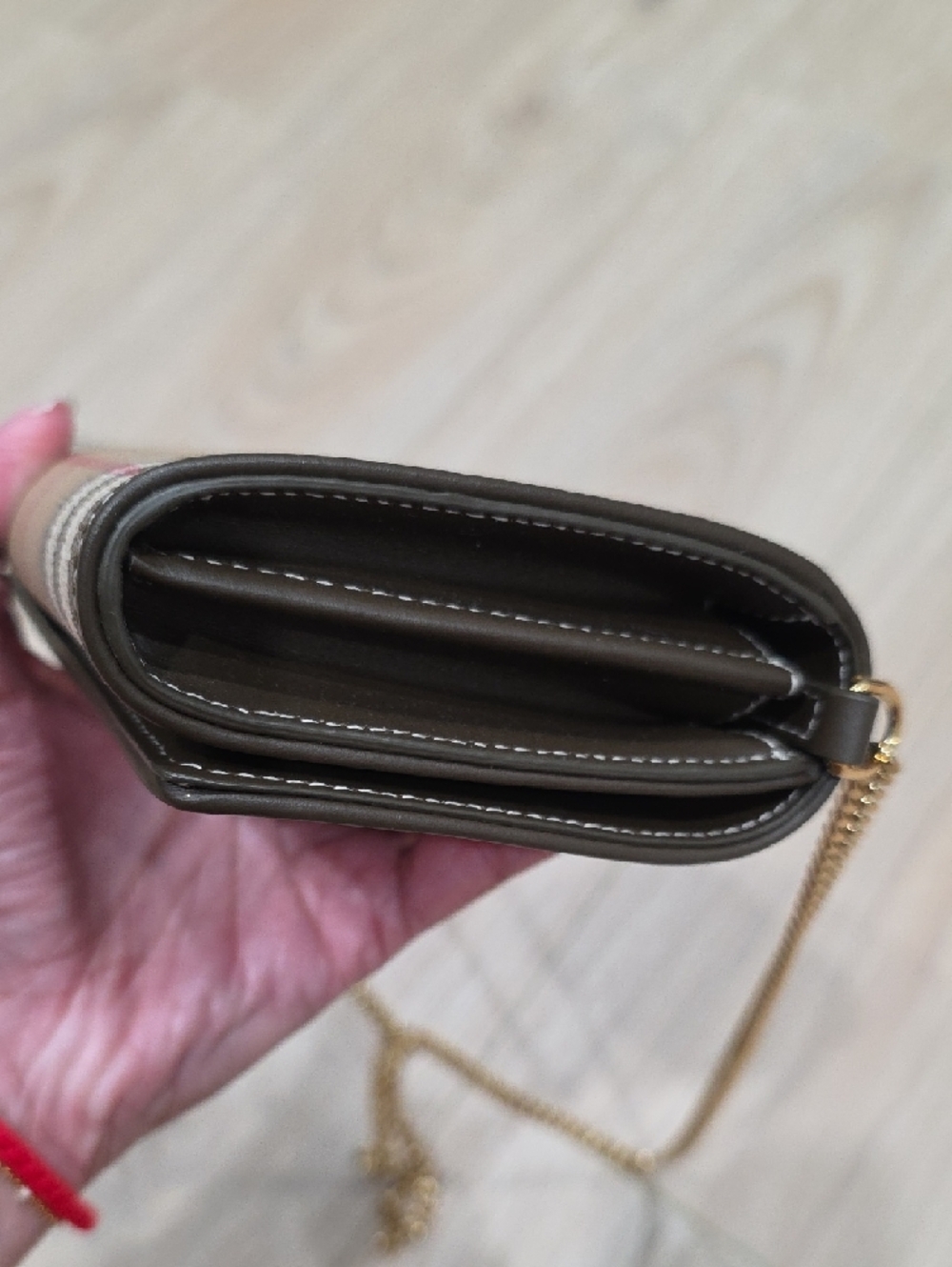 Burberry Hannah Wallet Chain Crossbody with Gold Hardware - Picture 5 of 11
